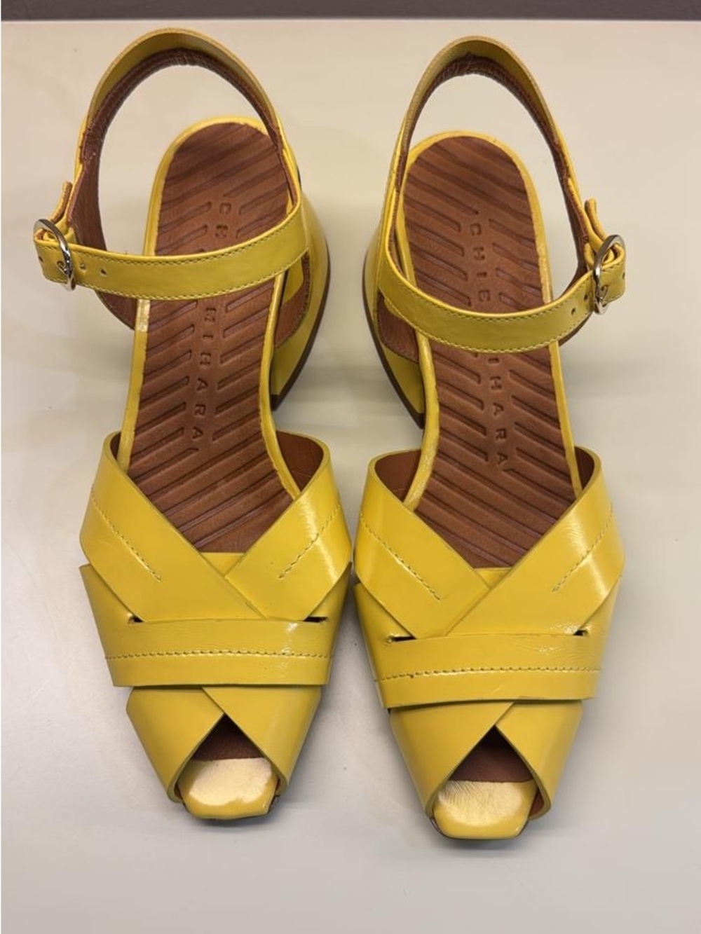 Chie Mihara Yellow Strappy Low Block Heel leather Sandals NWT - Picture 2 of 5